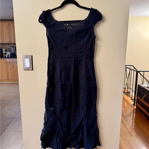 Cotton Keyhole Neckline Midi Dress - Picture 9 of 10